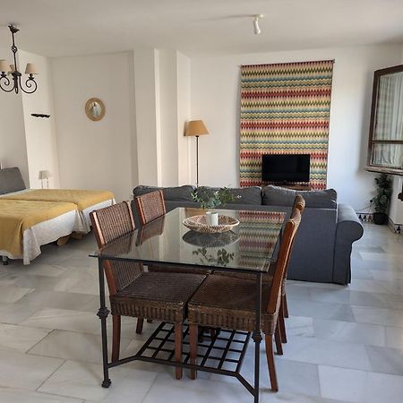 Apartamentos Plaza Kordoba Bagian luar foto