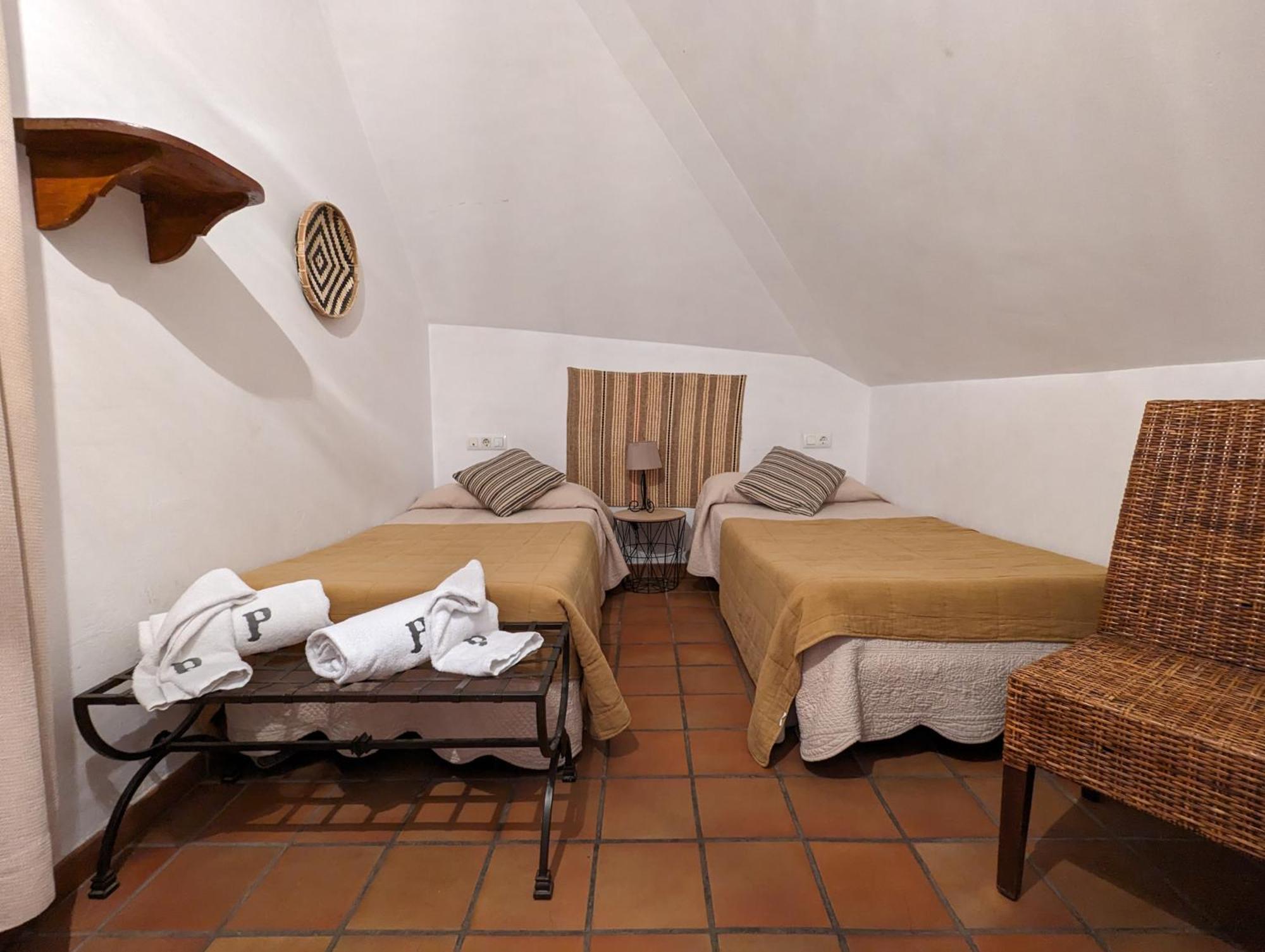 Apartamentos Plaza Kordoba Bagian luar foto