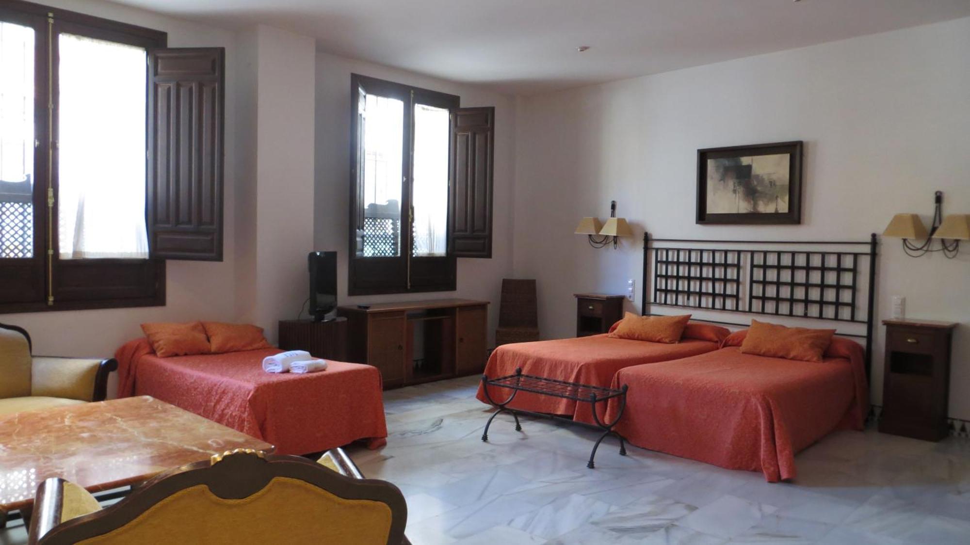 Apartamentos Plaza Kordoba Ruang foto