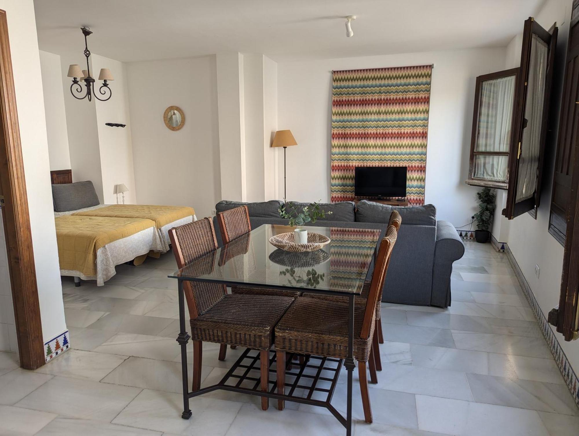 Apartamentos Plaza Kordoba Bagian luar foto