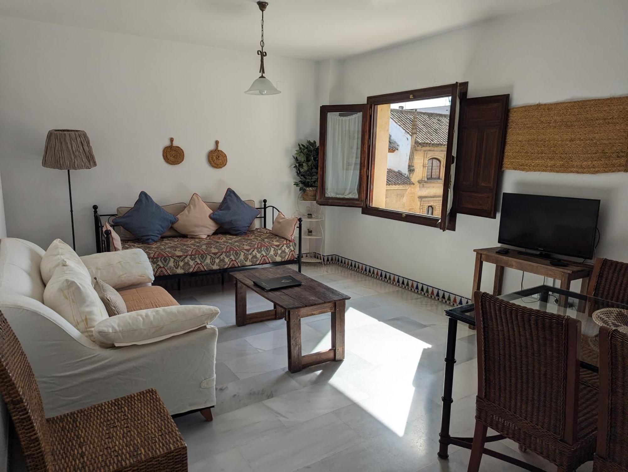 Apartamentos Plaza Kordoba Bagian luar foto
