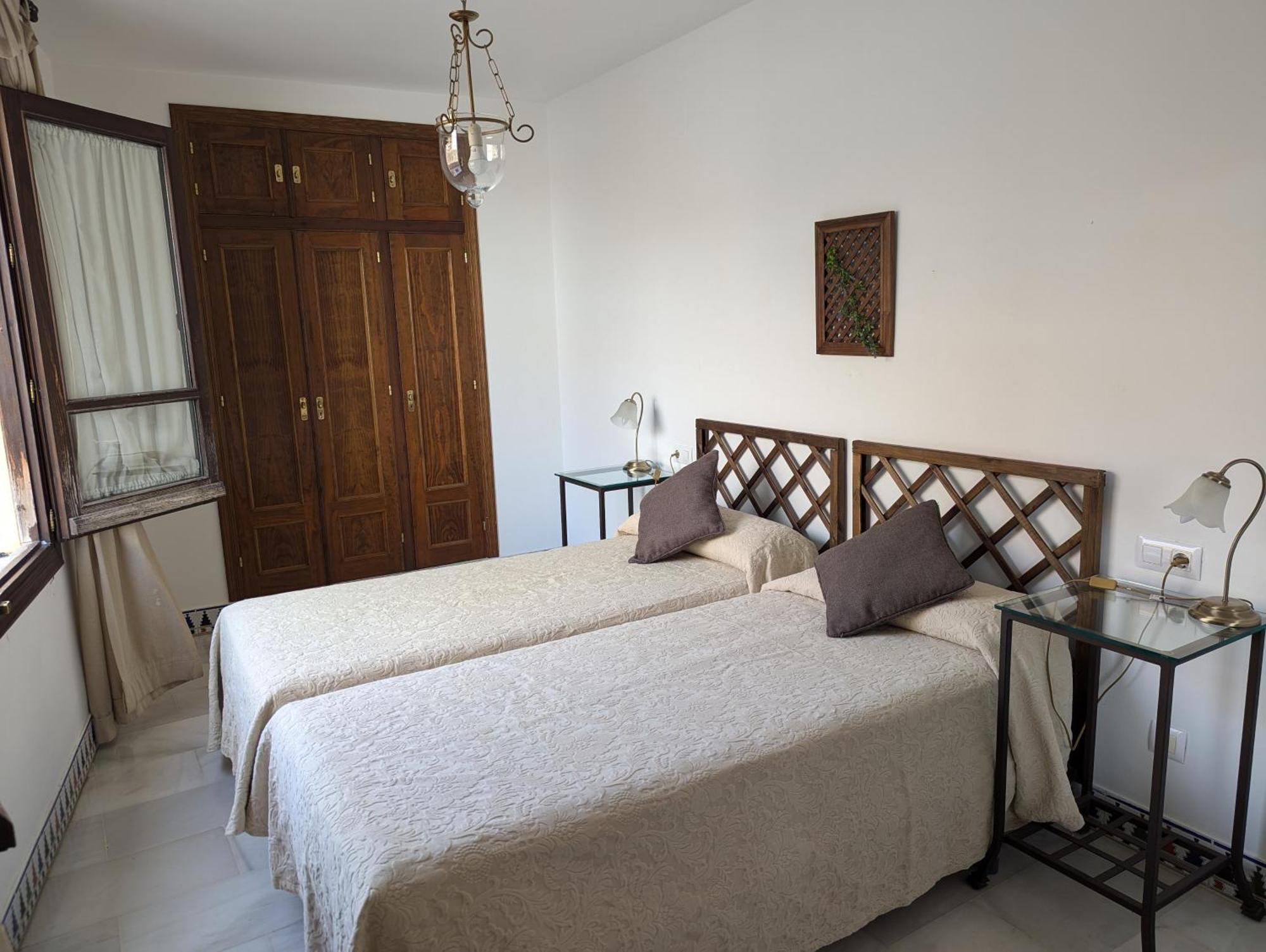 Apartamentos Plaza Kordoba Bagian luar foto