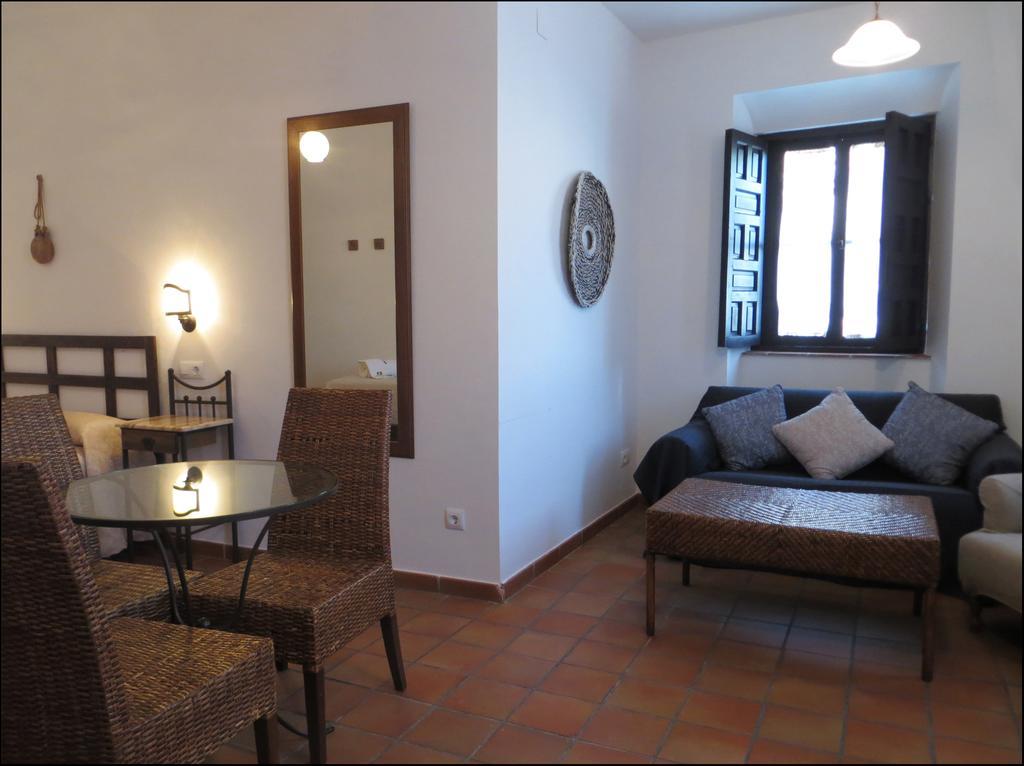 Apartamentos Plaza Kordoba Bagian luar foto