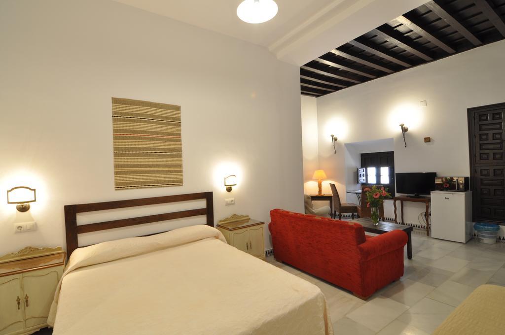 Apartamentos Plaza Kordoba Bagian luar foto