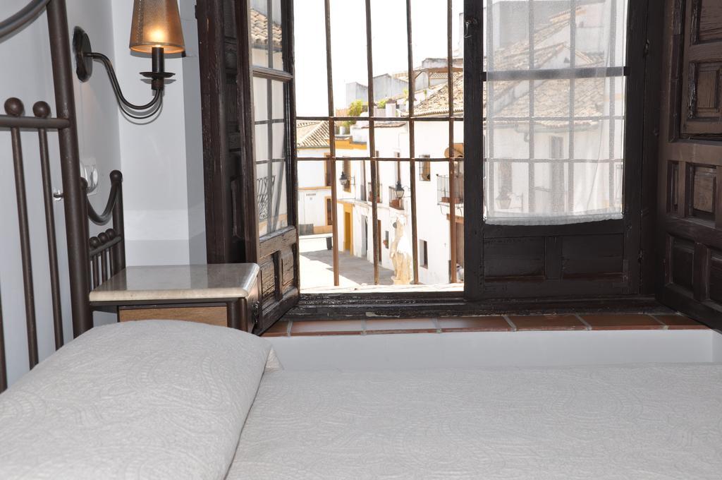 Apartamentos Plaza Kordoba Bagian luar foto