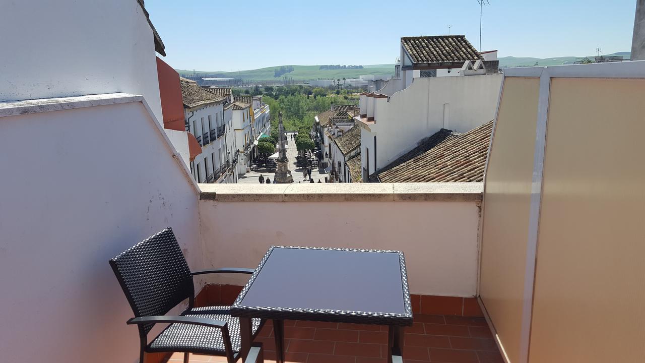 Apartamentos Plaza Kordoba Bagian luar foto